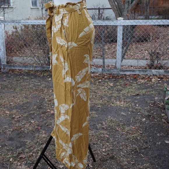high waisted mustard leave patterned wide leg pants - Picture 3 of 6